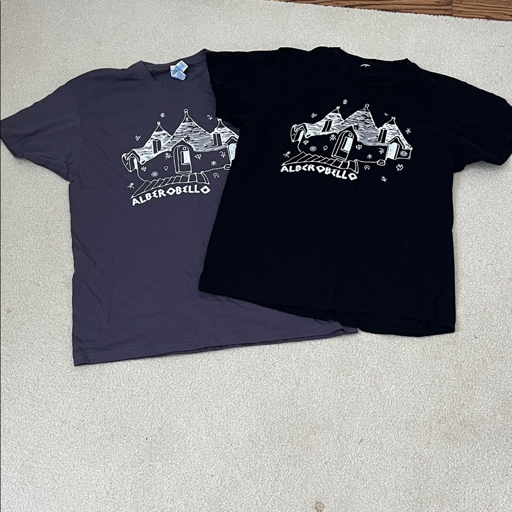Alberobello Italy Kids L Black and Women S Dark Gray Short Sleeve Tees